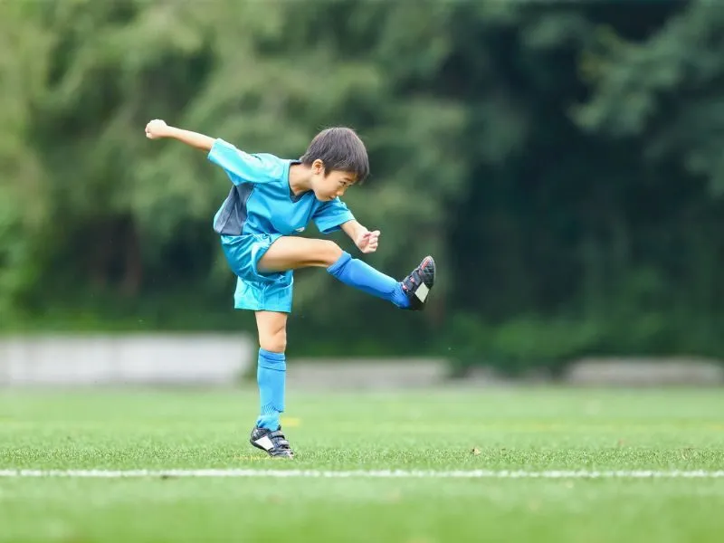 Đá phạt kiểu paradinha là gì?