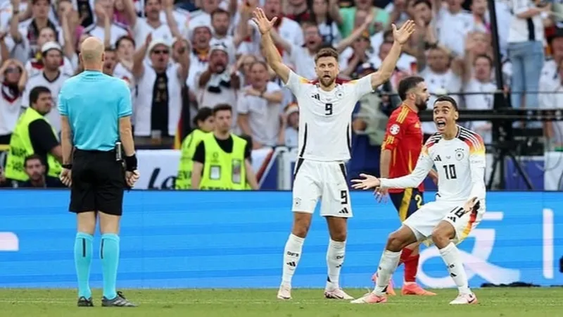 Hệ quả, hình phạt và quản lý trận đấu